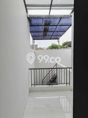 For Sale! Luxury House LT 120m2 Desain Modern di Mekar Wangi For Sale! Luxury House LT 120m2 Desain Modern di Mekar Wangi