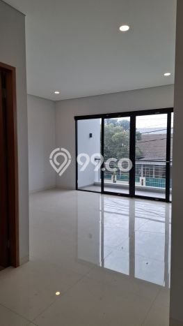 Dijual Hunian Rumah Nyaman 4 KT di Taman Holis Indah, Bandung Dijual Hunian Rumah Nyaman 4 KT di Taman Holis Indah, Bandung