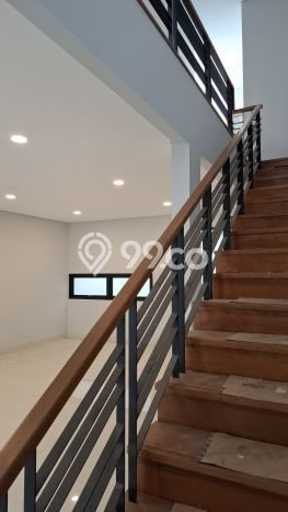 Dijual Hunian Rumah Nyaman 4 KT di Taman Holis Indah, Bandung Dijual Hunian Rumah Nyaman 4 KT di Taman Holis Indah, Bandung