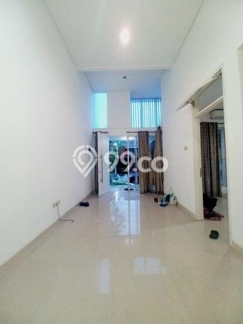 Disewakan! Rumah 2 Kamar Tidur &
1 Kamar Mandi di Cibubur, Bekasi Disewakan! Rumah 2 Kamar Tidur &
1 Kamar Mandi di Cibubur, Bekasi