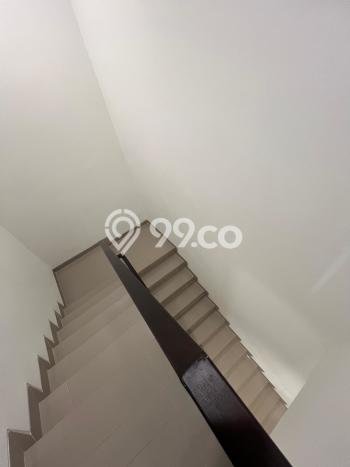 SPECIAL LISTING! Rumah area Pantai Indah Kapuk 2, 3 KM, Akses Fasilitas, Luas 100m2m² Bangunan 142m2m² SPECIAL LISTING! Rumah area Pantai Indah Kapuk 2, 3 KM, Akses Fasilitas, Luas 100m2m² Bangunan 142m2m²