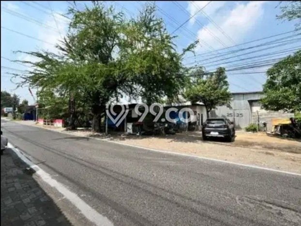 Unit Gudang Dijual di Lakarsantri Surabaya Luas Tanah 984m2, Luas Bangunan 400m2 Unit Gudang Dijual di Lakarsantri Surabaya Luas Tanah 984m2, Luas Bangunan 400m2