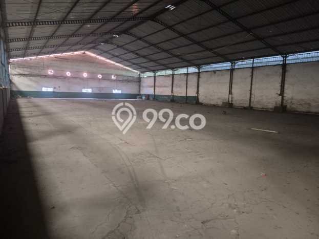 LOKASI BISNIS! Gudang For Rent Kawasan Gempol, Luas 1933m2m², Jalan Strategis LOKASI BISNIS! Gudang For Rent Kawasan Gempol, Luas 1933m2m², Jalan Strategis