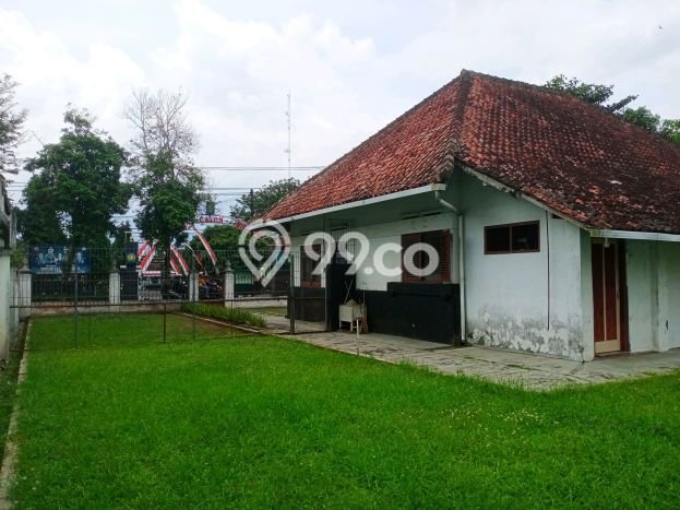 Rumah di Magelang Utara, Magelang, Luas 761m2m² Bangunan 400m2m² Rumah di Magelang Utara, Magelang, Luas 761m2m² Bangunan 400m2m²