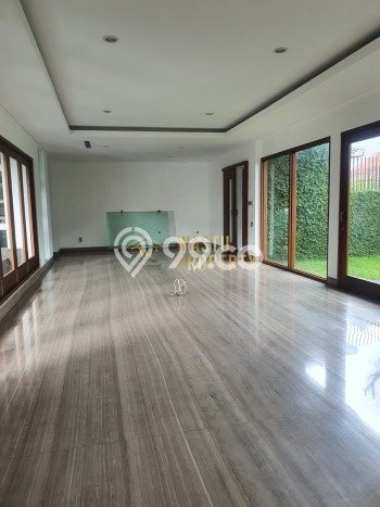 For Sale! Luxury House LT 489m2 Desain Elegan di Pondok Pinang For Sale! Luxury House LT 489m2 Desain Elegan di Pondok Pinang