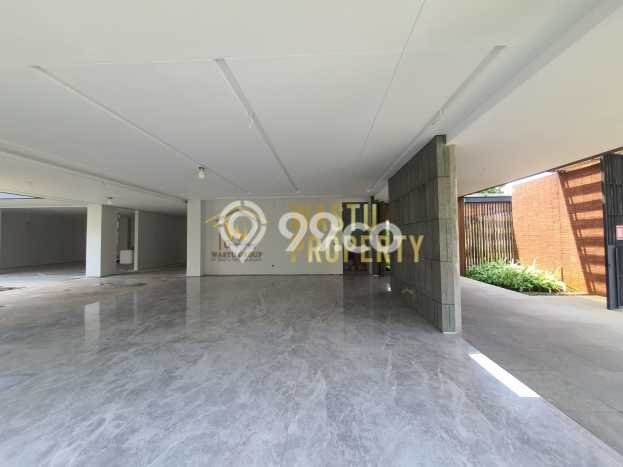 Ready to Use! Luxury House LT 722m2 Desain Modern di Pondok Cabe Ready to Use! Luxury House LT 722m2 Desain Modern di Pondok Cabe