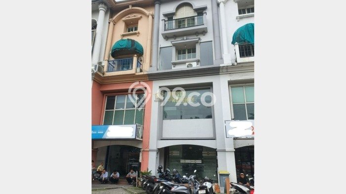 Ruko Dijual di Prime Area Jakarta Selatan Luas 340m2 Ruko Dijual di Prime Area Jakarta Selatan Luas 340m2