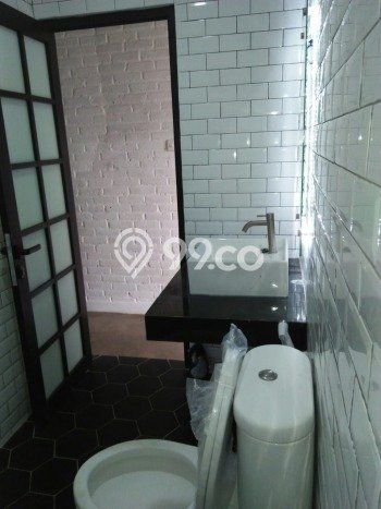 Ruko Bagus LT 85m2 LB 240m2 Dijual di Kebayoran Lama Jakarta Selatan Ruko Bagus LT 85m2 LB 240m2 Dijual di Kebayoran Lama Jakarta Selatan