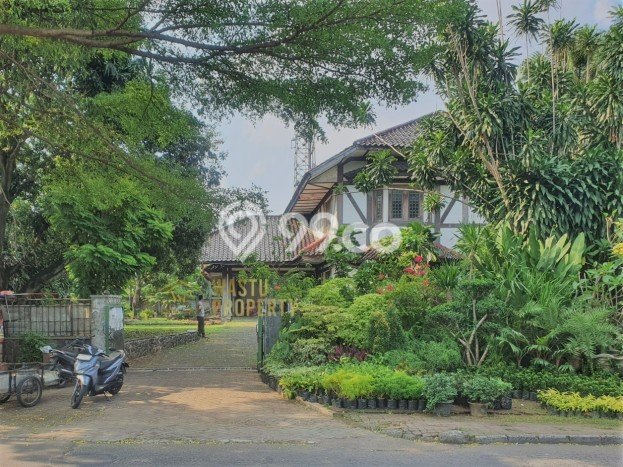 Jarang Ada! Tanah di Cinere Punya Luas 1249m2 SHM Jarang Ada! Tanah di Cinere Punya Luas 1249m2 SHM