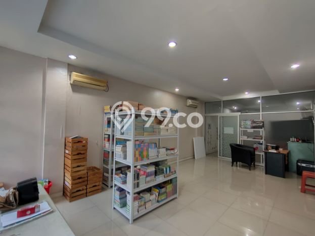 Ruko Dijual Lokasi Emas di Kelapa Gading Luas 220m2 Ruko Dijual Lokasi Emas di Kelapa Gading Luas 220m2
