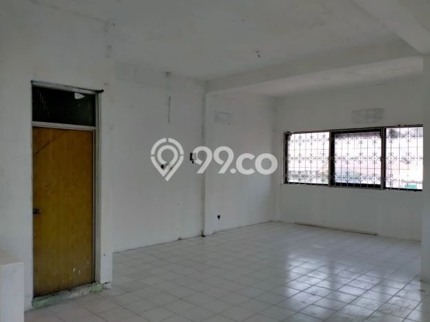 Ruko Dijual di Jakarta Barat LT 110m2 & LB 214m2 Lokasi Terbaik! Ruko Dijual di Jakarta Barat LT 110m2 & LB 214m2 Lokasi Terbaik!