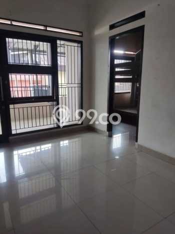 Rumah Strategis Modern Lb 210m2 di Cimahi Tengah, Cimahi Rumah Strategis Modern Lb 210m2 di Cimahi Tengah, Cimahi