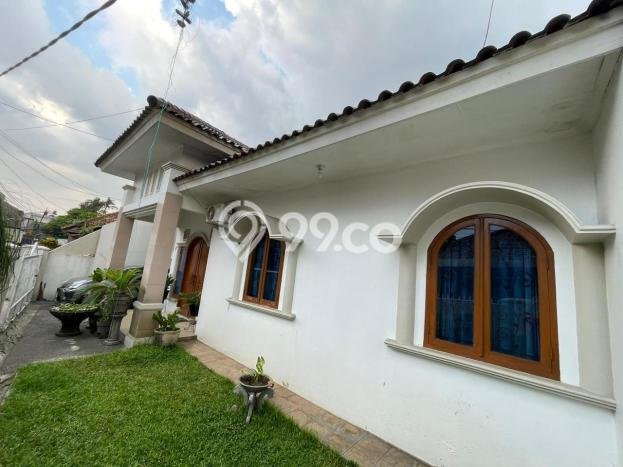 Ready to Use! Premium House LT 224m2 Desain Modern di Moch Toha Ready to Use! Premium House LT 224m2 Desain Modern di Moch Toha