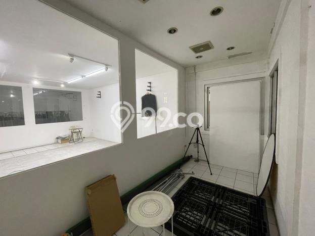 INVESTASI POTENSIAL! Gudang di Cimahi Tengah, Luas 882m2m², Area Bisnis INVESTASI POTENSIAL! Gudang di Cimahi Tengah, Luas 882m2m², Area Bisnis