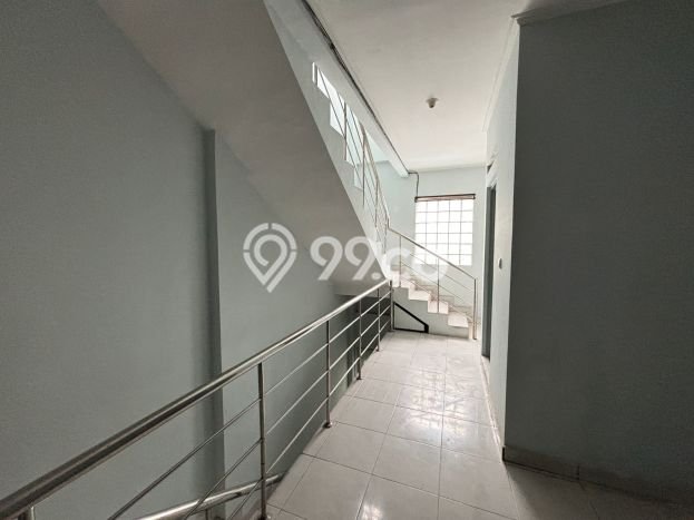 KAWASAN BISNIS! Ruko di Cijerah, Luas 168m2m², Akses Utama KAWASAN BISNIS! Ruko di Cijerah, Luas 168m2m², Akses Utama