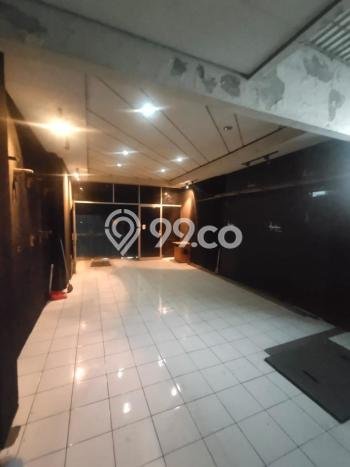LOKASI STRATEGIS! Ruko di , Luas 250m2m², Jalan Utama LOKASI STRATEGIS! Ruko di , Luas 250m2m², Jalan Utama