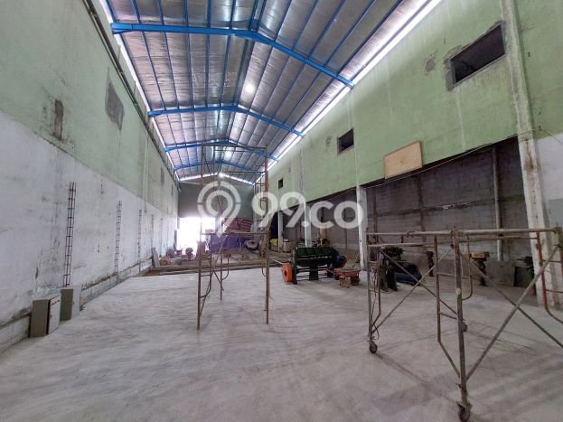 Gudang Strategis Kawasan Cibaduyut, Luas 700m², Kawasan Komersial Gudang Strategis Kawasan Cibaduyut, Luas 700m², Kawasan Komersial
