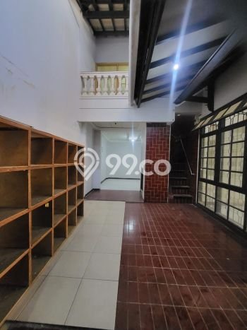 LOKASI BISNIS! Komersial For Rent Kawasan Antapani, Luas 320m2m², Jalan Utama LOKASI BISNIS! Komersial For Rent Kawasan Antapani, Luas 320m2m², Jalan Utama