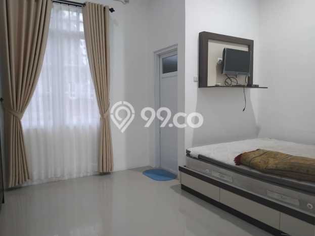 Rumah di Kesambi, Akses ke Pusat Kota, 4 KT, LT 210m² Bangunan 200m² Rumah di Kesambi, Akses ke Pusat Kota, 4 KT, LT 210m² Bangunan 200m²