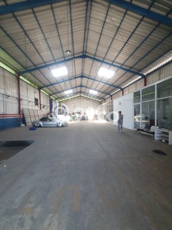 Gudang For Rent di Mundu, Luas 600m², Area Komersial, Siap Operasi Gudang For Rent di Mundu, Luas 600m², Area Komersial, Siap Operasi