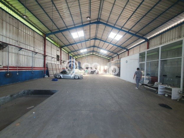 Gudang For Rent di Mundu, Luas 600m², Area Komersial, Siap Operasi Gudang For Rent di Mundu, Luas 600m², Area Komersial, Siap Operasi