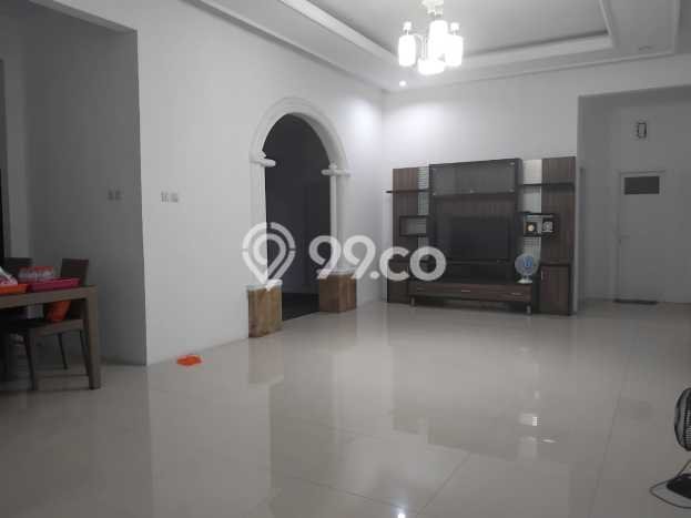 Rumah di Kesambi, Akses ke Pusat Kota, 4 KT, LT 210m² Bangunan 200m² Rumah di Kesambi, Akses ke Pusat Kota, 4 KT, LT 210m² Bangunan 200m²