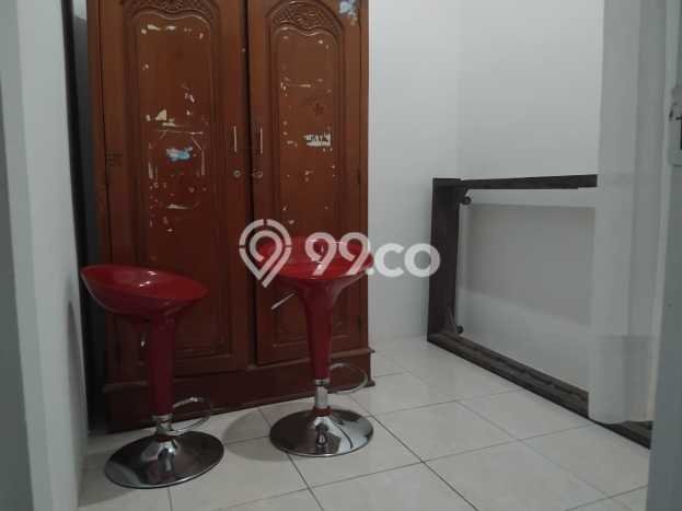 Rumah di Kesambi, Akses ke Pusat Kota, 4 KT, LT 210m² Bangunan 200m² Rumah di Kesambi, Akses ke Pusat Kota, 4 KT, LT 210m² Bangunan 200m²