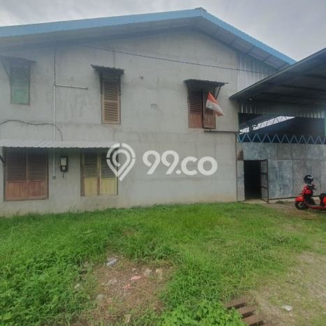 Area Ramai! Gudang Dijual di Tengah Tani untuk Bisnis Luas Bangunan 875m2 Area Ramai! Gudang Dijual di Tengah Tani untuk Bisnis Luas Bangunan 875m2