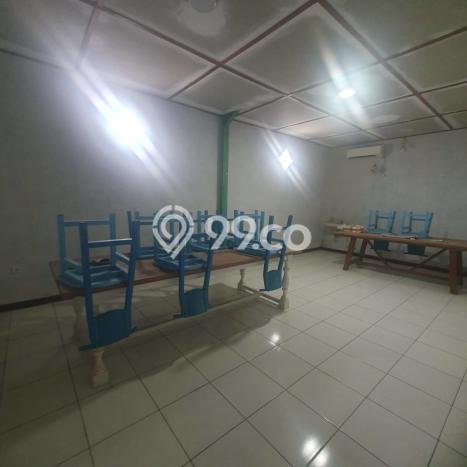 Area Ramai! Gudang Dijual di Tengah Tani untuk Bisnis Luas Bangunan 875m2 Area Ramai! Gudang Dijual di Tengah Tani untuk Bisnis Luas Bangunan 875m2