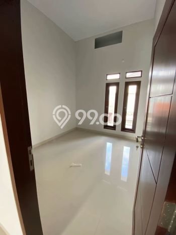 For Sale Rumah 5 Kamar Lokasi Strategis Bagus dan Strategis di Harjamukti For Sale Rumah 5 Kamar Lokasi Strategis Bagus dan Strategis di Harjamukti