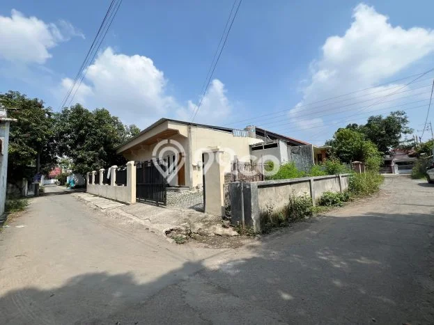 Unit Kost Dijual di Kesambi dengan 4 Kamar Tidur & Luas Bangunan 140m2 Unit Kost Dijual di Kesambi dengan 4 Kamar Tidur & Luas Bangunan 140m2