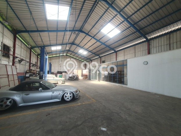 Gudang For Rent di Mundu, Luas 600m², Area Komersial, Siap Operasi Gudang For Rent di Mundu, Luas 600m², Area Komersial, Siap Operasi