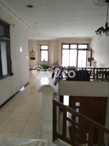 Dijual Rumah 5 Kamar Lokasi Ideal Nyaman dan Strategis di Simokerto Dijual Rumah 5 Kamar Lokasi Ideal Nyaman dan Strategis di Simokerto