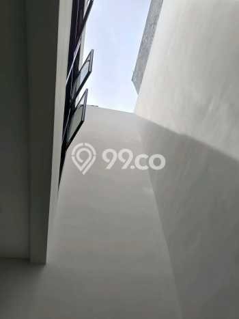 Rumah Luas Asri 4 KT Siap Pakai di Surabaya Kota Surabaya Rumah Luas Asri 4 KT Siap Pakai di Surabaya Kota Surabaya