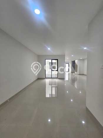 For Sale! Luxury House LT 175m2 Desain Modern di BSD For Sale! Luxury House LT 175m2 Desain Modern di BSD