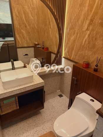 Rumah sewa siap huni 5 Kamar Tidur di BSD, Tangerang Rumah sewa siap huni 5 Kamar Tidur di BSD, Tangerang