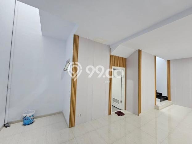 Rumah Luas Asri 4 KT Siap Pakai di BSD Tangerang Rumah Luas Asri 4 KT Siap Pakai di BSD Tangerang