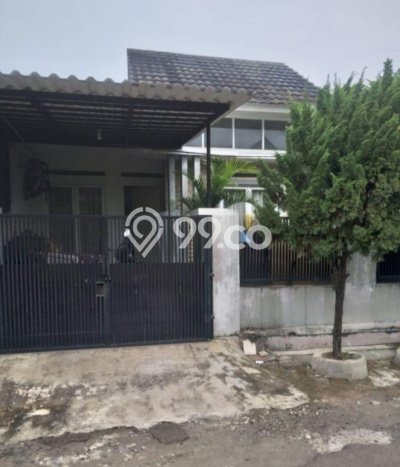 Rumah Luas Asri 3 KT Siap Pakai di BSD Tangerang Rumah Luas Asri 3 KT Siap Pakai di BSD Tangerang