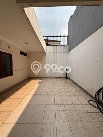 Rumah Modern 3 KT di Villa Melati Mas Tangerang Selatan Unfurnished Rumah Modern 3 KT di Villa Melati Mas Tangerang Selatan Unfurnished