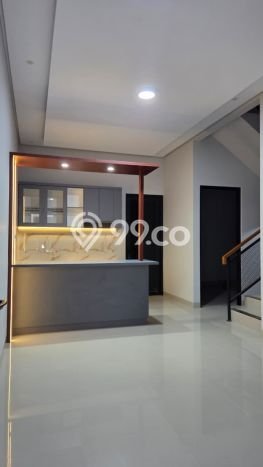 Jual Rumah Bagus Siap Huni LB 205m2 di Tangerang, Tangerang Jual Rumah Bagus Siap Huni LB 205m2 di Tangerang, Tangerang
