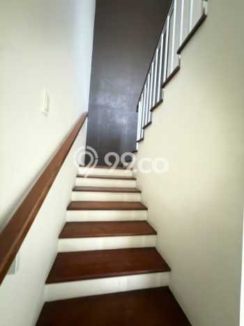 Rumah Sewa Tangerang LT 216m2 LB 280m2 Kawasan BSD Rumah Sewa Tangerang LT 216m2 LB 280m2 Kawasan BSD