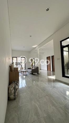 Rumah Modern 4 KT LT 120m2 di BSD Rumah Modern 4 KT LT 120m2 di BSD