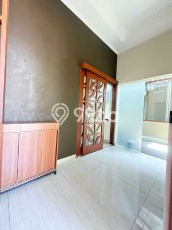 Rumah Sewa Tangerang LT 216m2 LB 280m2 Kawasan BSD Rumah Sewa Tangerang LT 216m2 LB 280m2 Kawasan BSD