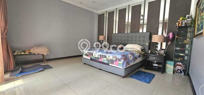 Hunian Elit LB 300m2 Siap Pakai Desain Elegan di Alam Sutera, Tangerang Hunian Elit LB 300m2 Siap Pakai Desain Elegan di Alam Sutera, Tangerang