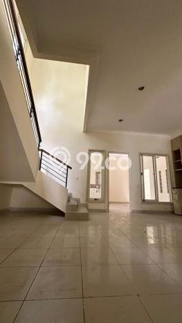 Jual Rumah Mewah Megah Dengan View Cantik di Gading Serpong, Tangerang Jual Rumah Mewah Megah Dengan View Cantik di Gading Serpong, Tangerang