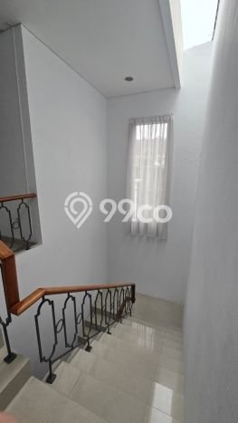 Rumah Disewakan Tangerang LT 300m2 LB 260m2 Kawasan BSD Rumah Disewakan Tangerang LT 300m2 LB 260m2 Kawasan BSD