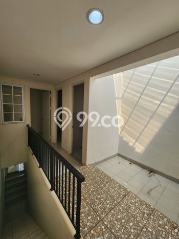Rumah Disewakan Tangerang LT 300m2 LB 260m2 Kawasan BSD Rumah Disewakan Tangerang LT 300m2 LB 260m2 Kawasan BSD