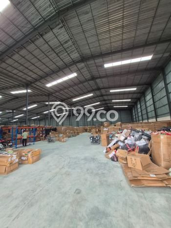 Unit Gudang disewakan di Pakuhaji Tangerang dengan LT 1440m2 / LB 1440m2 Unit Gudang disewakan di Pakuhaji Tangerang dengan LT 1440m2 / LB 1440m2