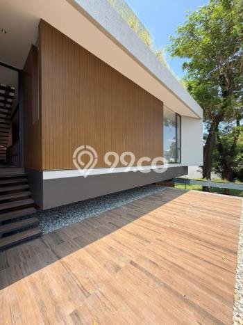 Rumah Luxury Modern Siap Huni di BSD Tangerang Rumah Luxury Modern Siap Huni di BSD Tangerang