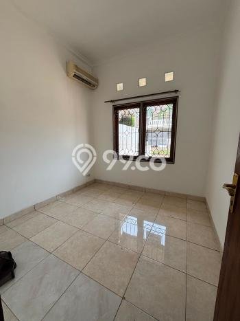 Rumah Modern 3 KT di Villa Melati Mas Tangerang Selatan Unfurnished Rumah Modern 3 KT di Villa Melati Mas Tangerang Selatan Unfurnished